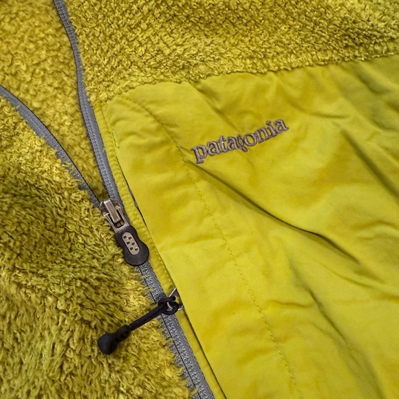 Patagonia “R” Fleece Jacket - Picture 6 of 11